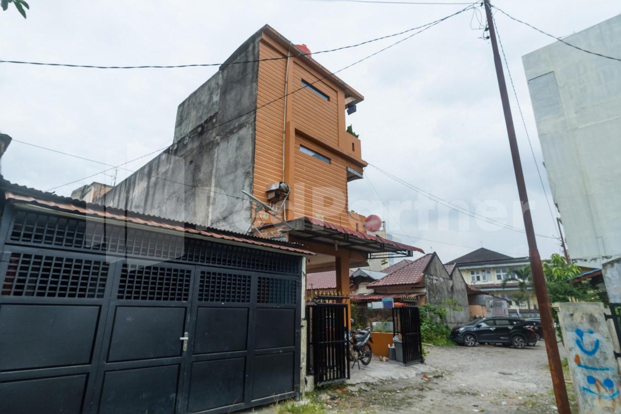 Teratai Guesthouse At Rs Adam Malik Medan Mitra Reddoorz Экстерьер фото